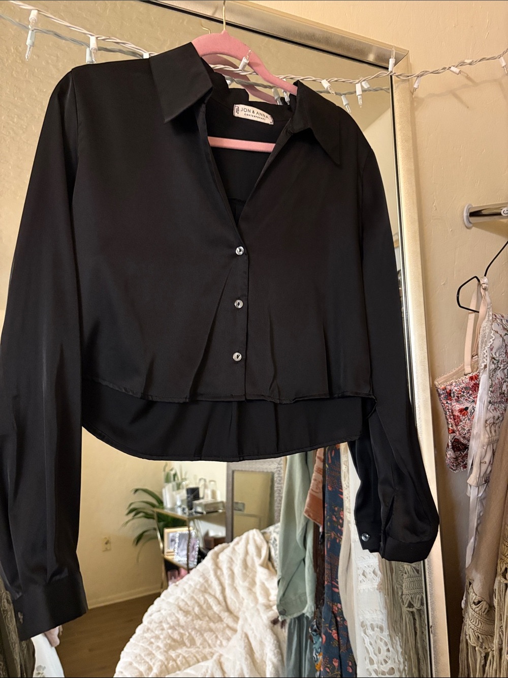 Jon & Anna Black Cropped Button-Front Shirt
